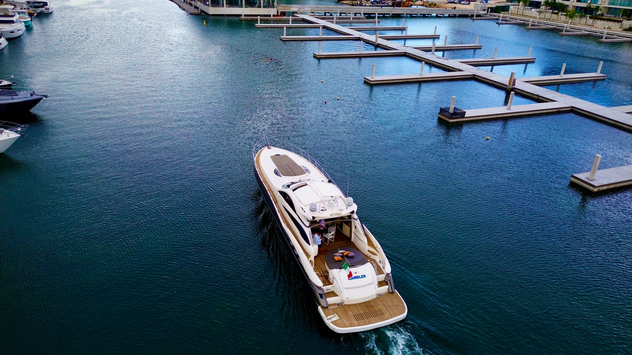 Top view of Sunseeker Predator 75ft luxury yacht viewed from above near Puerto Cancún