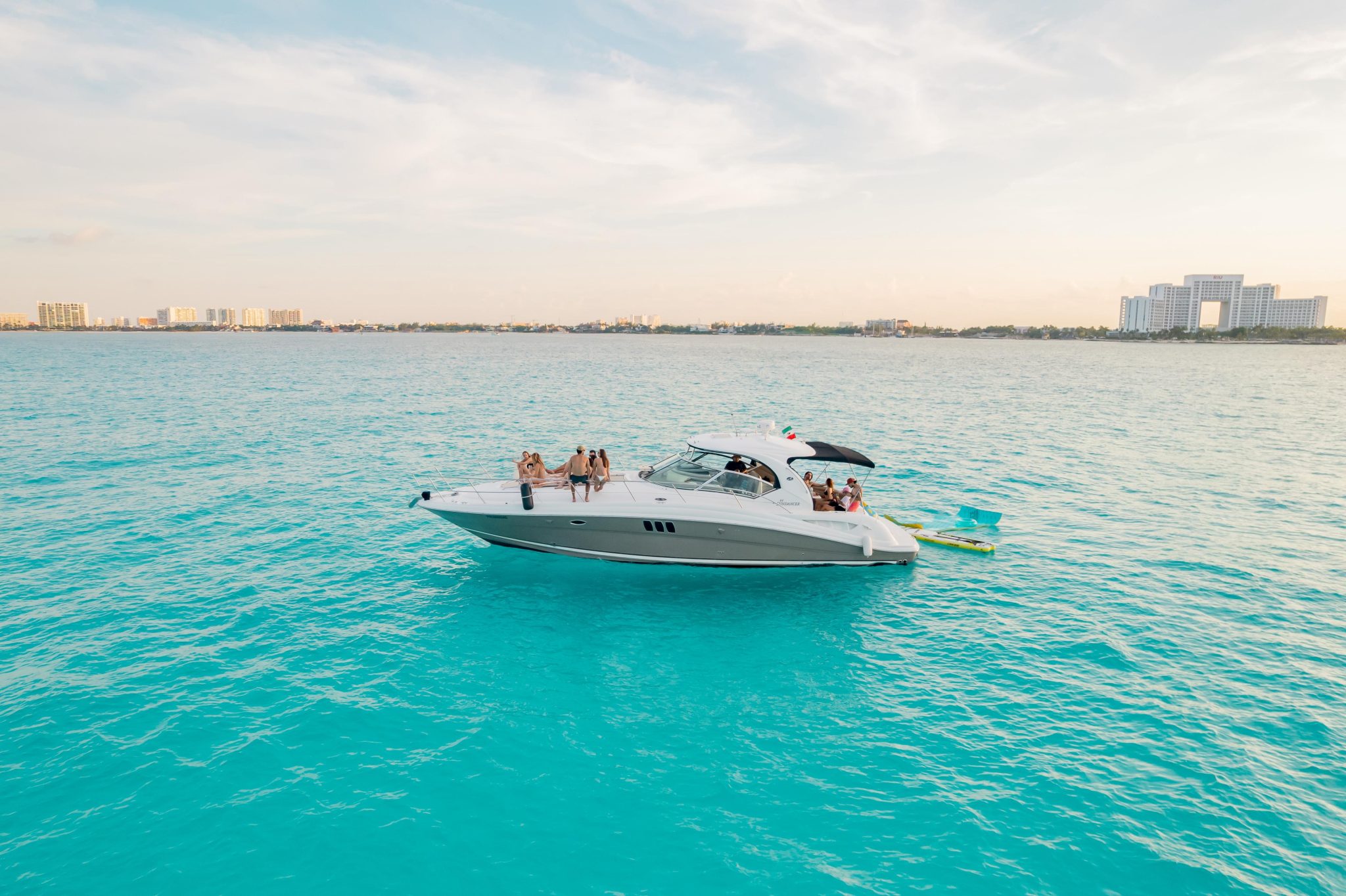 Dream 44ft Cancun yacht exterior profile for private charter