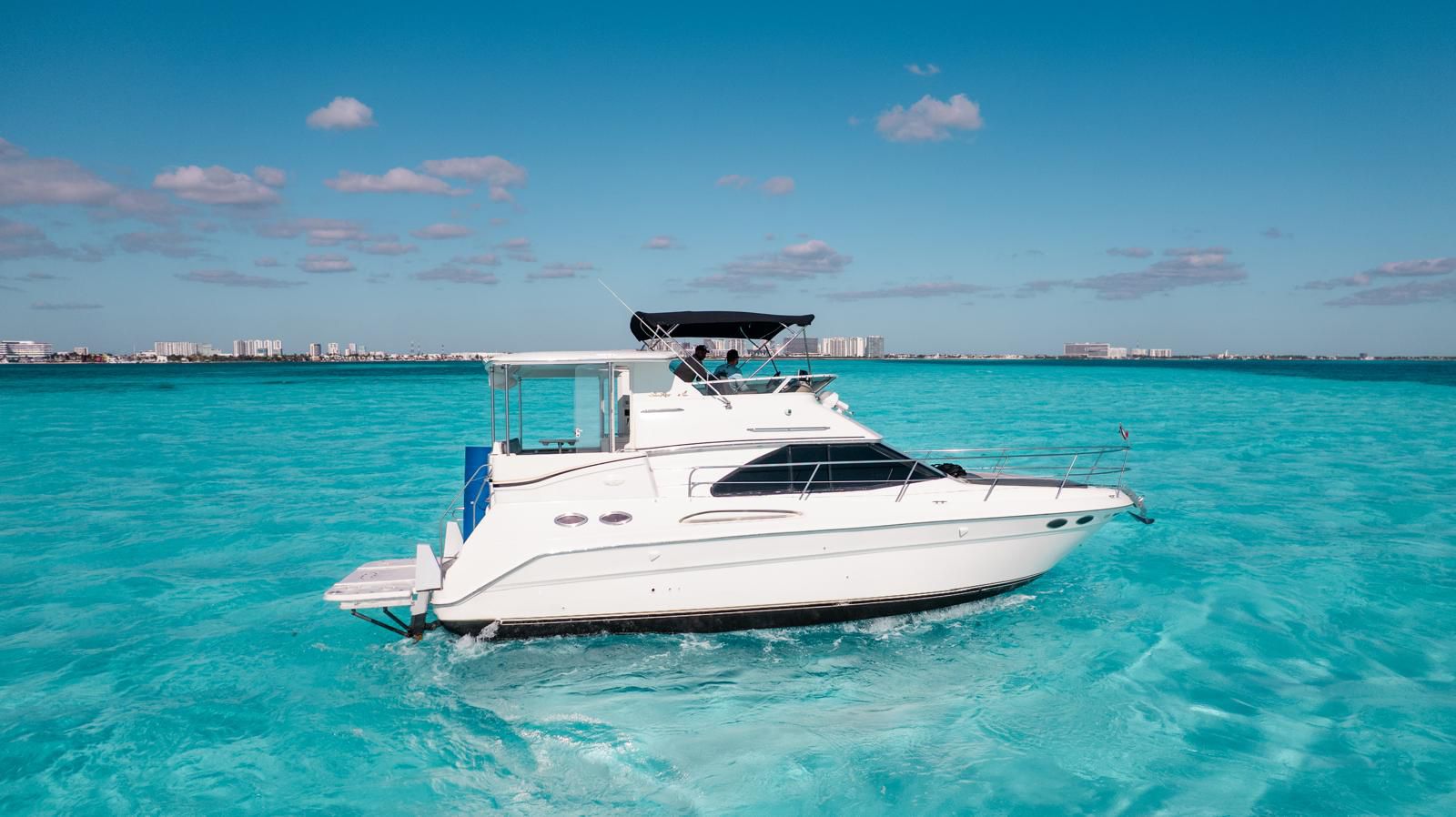 Social deck area on Explorer 40ft private yacht in Cancun