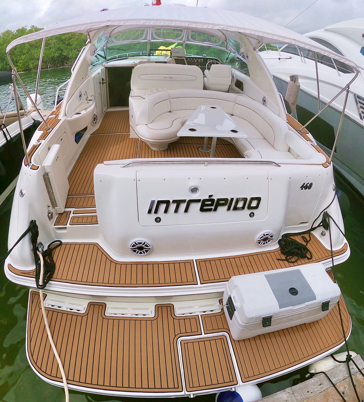 Stern view of Intrepido 46ft with swim platform and outdoor deck in Cancun