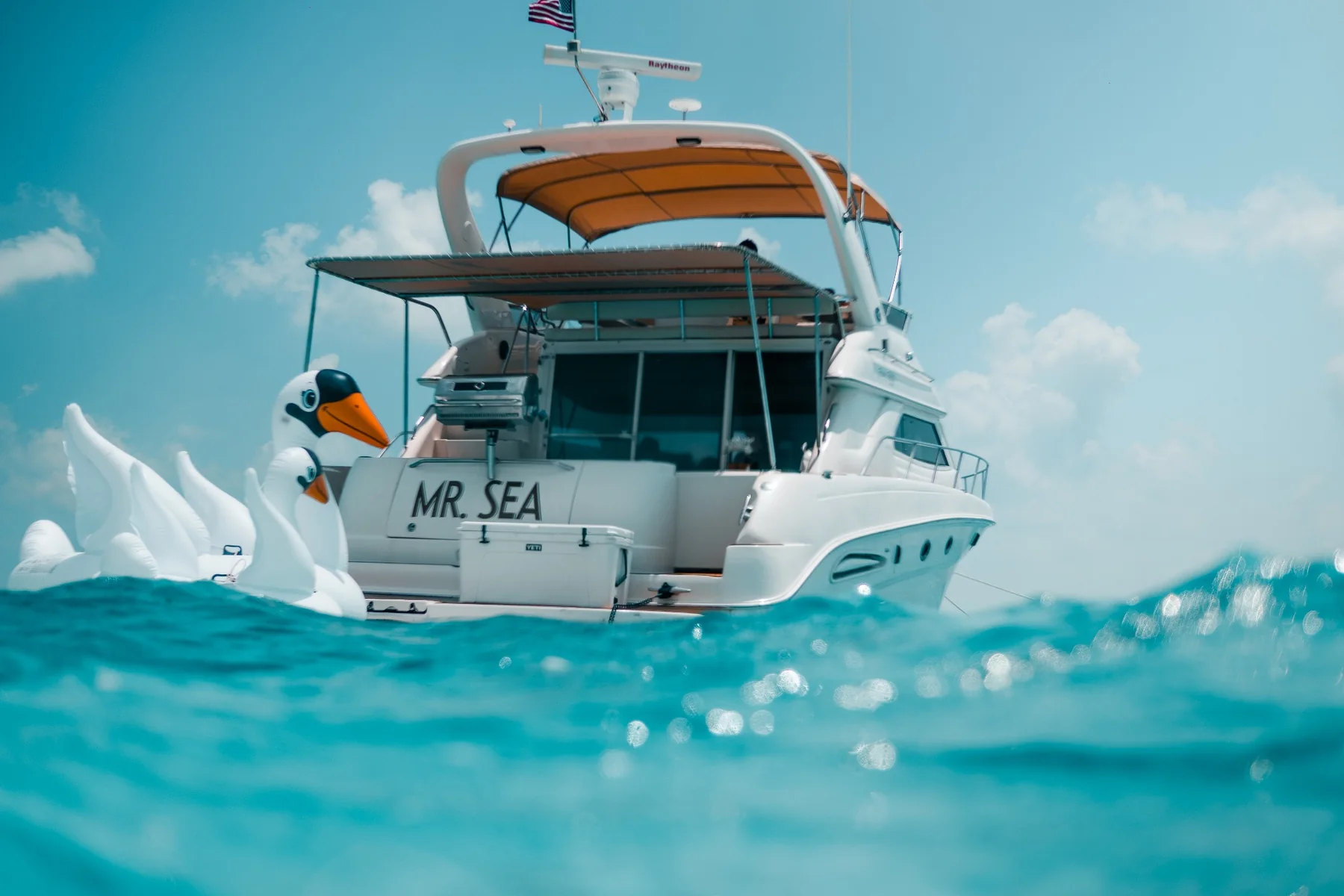 Waterline stern view of Mr Sea 50ft private yacht in Cancun